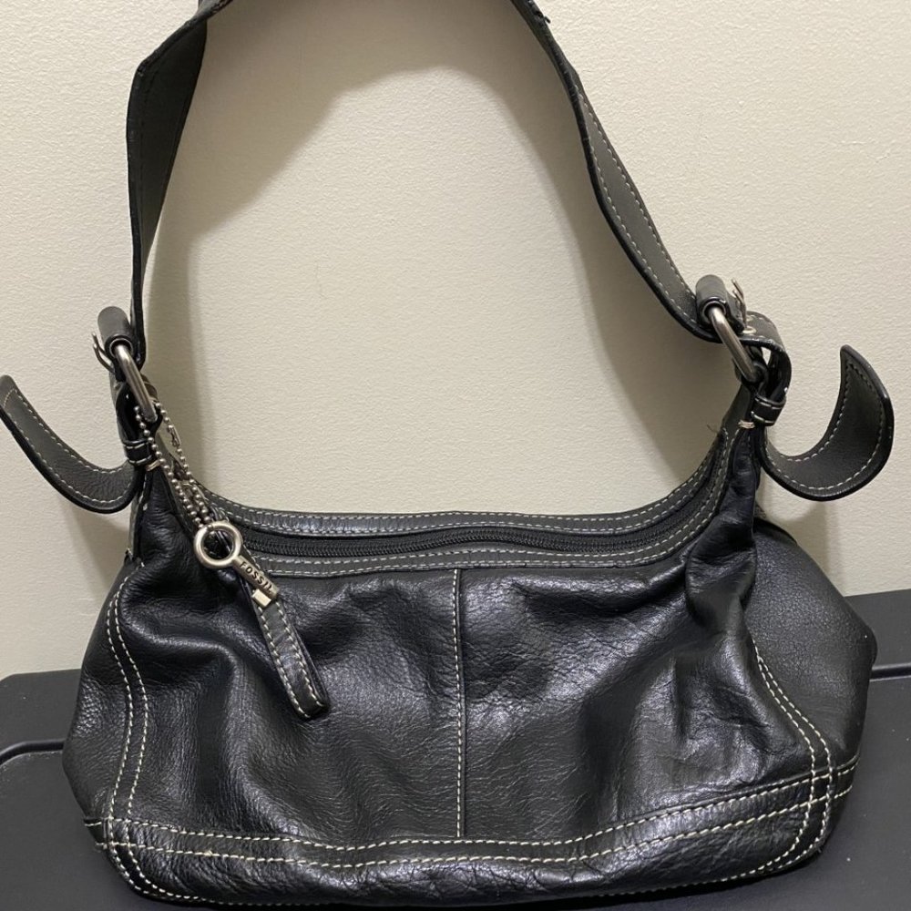 BLACK LEATHER FOSSIL HANDBAG